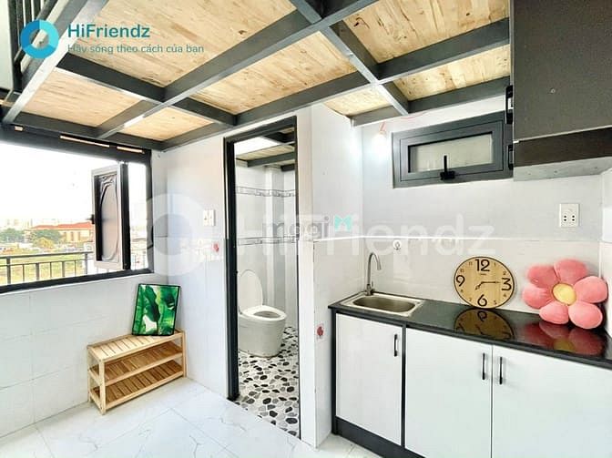 Hình ảnh Duplex cửa sổ lớn thoáng ban công thang máy gần Đại học Văn Hiến