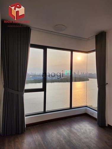 Hình ảnh One Veradah, 3 phòng ngủ nội thất cơ bản. View sông trực diện.