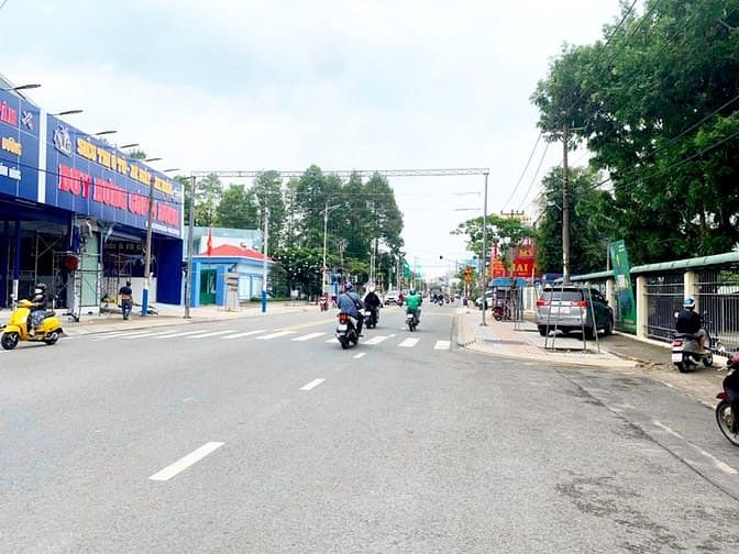 Hình ảnh 168m2- Hai MT Trước Sau Sát Đường Nguyễn Hữu Cảnh -TP Thuận An.1ty5.