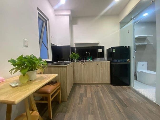 Hình ảnh Cho Thuê Căn Hộ Đuplex Full Nột Thất, Có Cửa Sổ  Trời, Gần Sân Bay TSN