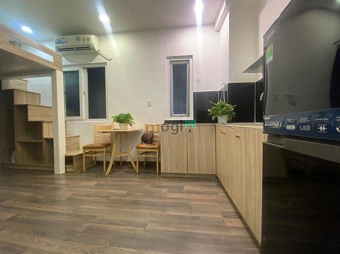 Hình ảnh Cho Thuê Căn Hộ Đuplex Full Nột Thất, Có Cửa Sổ  Trời, Gần Sân Bay TSN