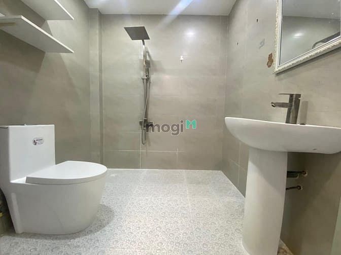 Hình ảnh Cho Thuê Căn Hộ Đuplex Full Nột Thất, Có Cửa Sổ  Trời, Gần Sân Bay TSN