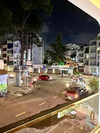 Hình ảnh 1.11 Chỉ 1.x t.ỷ M. tiền Lô góc Phan Xích Long- 82m2 nở hậu, thuê CAO
