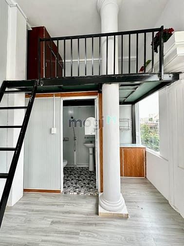 Hình ảnh Cho Thuê Căn Hộ Có Gác Thang Máy ngay Lê Văn Sỹ Quận 3 - Giá ưu đãi