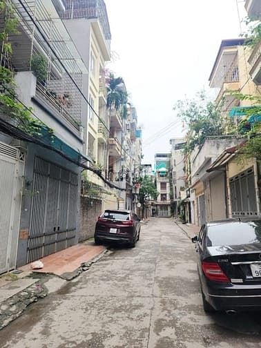 Hình ảnh Hiếm: Phùng Chí Kiên - Đất phân lô vỉa hè - ô tô vào nha - 82m - 18 Tỷ