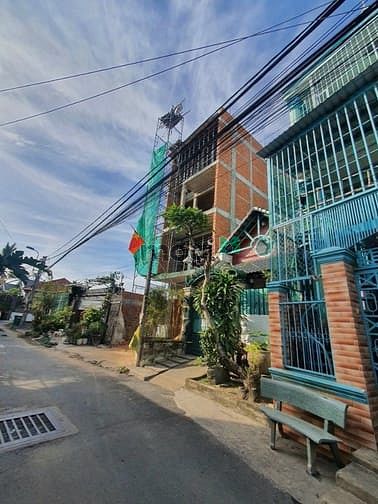 Hình ảnh Bán đất lô góc 2 mặt tiền Phường Phú hữu