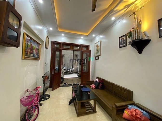 Hình ảnh Hoàng Mai, 3 bước ô tô, Ở luôn, 40m x 4T, giá 7,6 tỷ