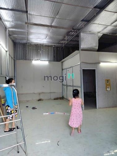Hình ảnh Cho thuê nhà vườn tx 14 q12 Dt 7×30 có nhà c4 50m còn lại là vườn 5tr