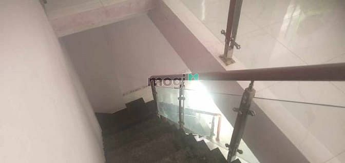 Hình ảnh Bán nhà gấp, giá tốt, sổ hồng riêng