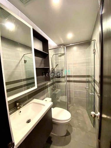 Hình ảnh Nhà cho thuê 451/1A Hai Bà Trưng Q3