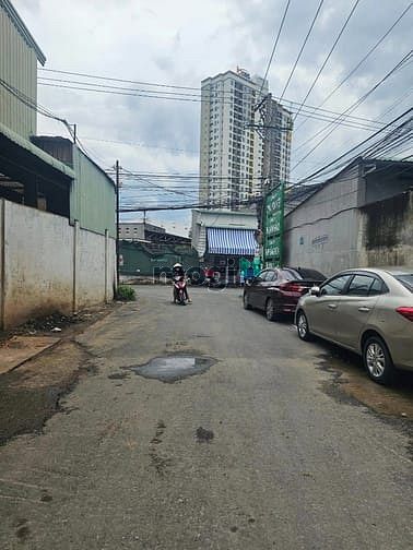 Hình ảnh Cần Bán Lô Đất Bề Ngang 6M Cực Đẹp _ Gần Làng ĐH QG Tp HCM
