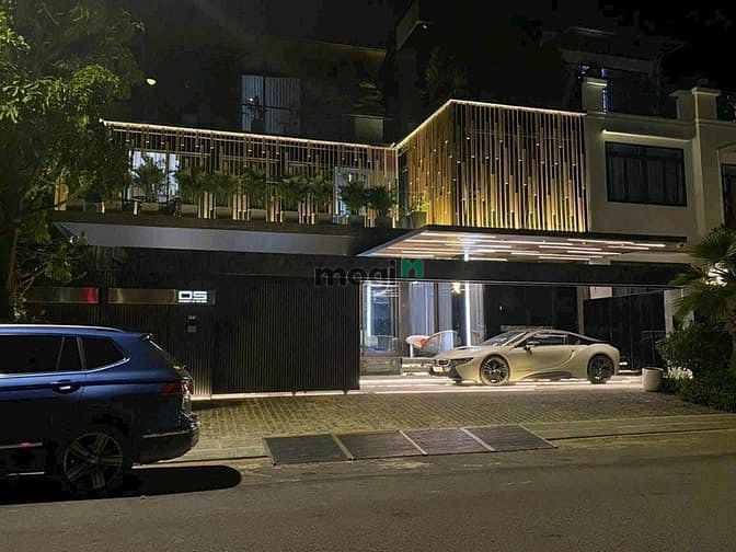 Hình ảnh Cho Thuê Biệt Thự Phú Mỹ Hưng Quận 7- 200 Triệu- 251 m2