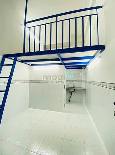 Hình ảnh Phòng máy lạnh mới 100% gần UFM