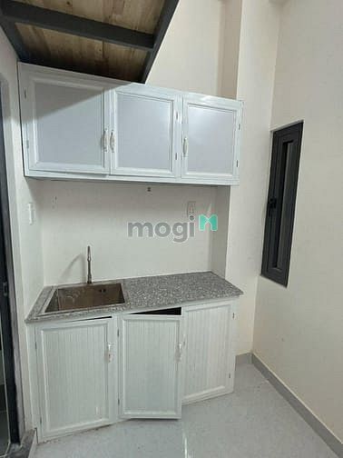 Hình ảnh Phòng có gác sẵn máy lạnh ở Phạm Văn Bạch, P15, Tân Bình