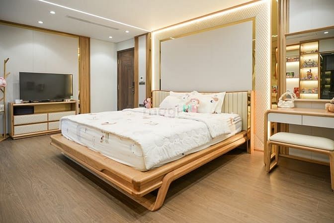 Hình ảnh Bán tòa 9 tầng x 154m, Lạc Long Quân, Văn phòng + Apartment giá 45 tỷ