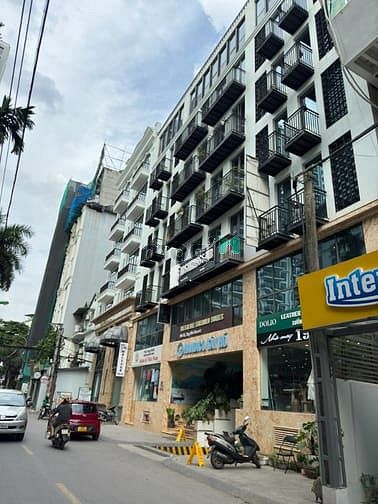 Hình ảnh Bán tòa 9 tầng x 154m, Lạc Long Quân, Văn phòng + Apartment giá 45 tỷ