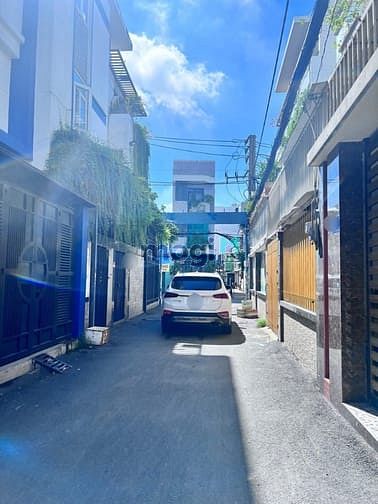 Hình ảnh Siêu phẩm Biệt thự Ngay Aeon Mall Tân Phú, Ngang 6,8m, 2 Tầng.