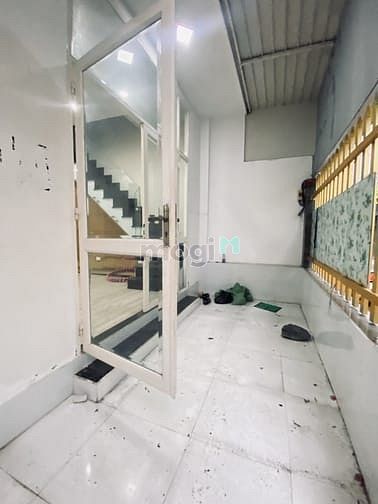Hình ảnh Siêu phẩm Biệt thự Ngay Aeon Mall Tân Phú, Ngang 6,8m, 2 Tầng.