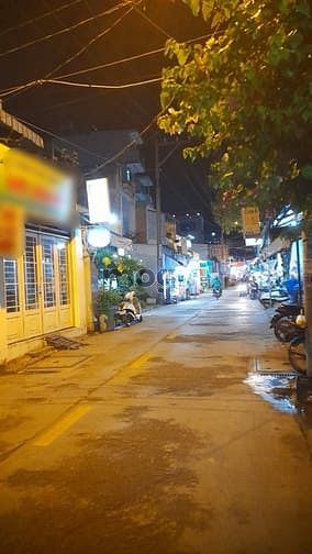 Hình ảnh Siêu phẩm nhà 2 tầng 4 x 10m hẻm xe hơi thông khu vip Tên Lửa