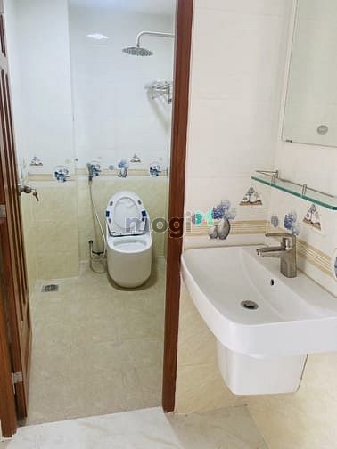 Hình ảnh Bán nhà Tỉnh lộ 10 Sát Tên Lửa Cạnh Aeon, 62m2, 5 Tầng, HXH