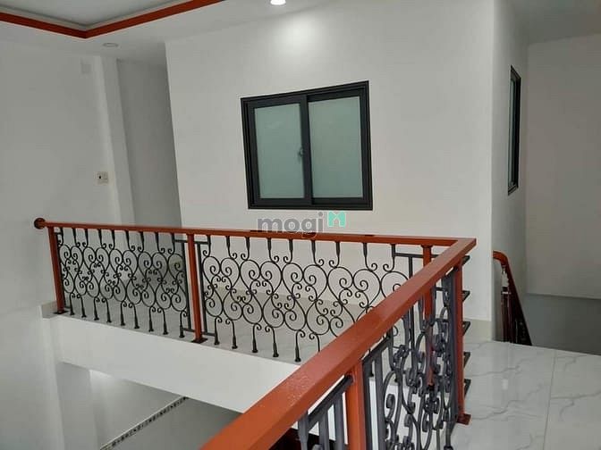 Hình ảnh NHÀ Đẹp ở Ngay TÊN LỬA - 71m2, ngang 5,5m, SHR