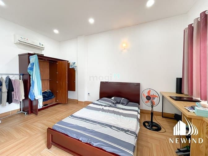 Hình ảnh Studio bancol đi bộ sang RMIT chỉ 3 phút, thuận tiện di chuyển sang q1