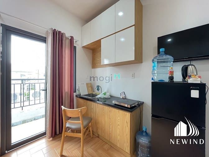 Hình ảnh Studio bancol đi bộ sang RMIT chỉ 3 phút, thuận tiện di chuyển sang q1
