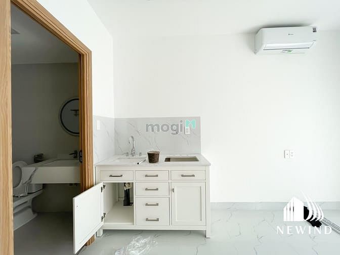 Hình ảnh Phòng bancol giá siêu rẻ gần Kênh Tẻ, Kdc Him Lam, RMIT, quận 1,4