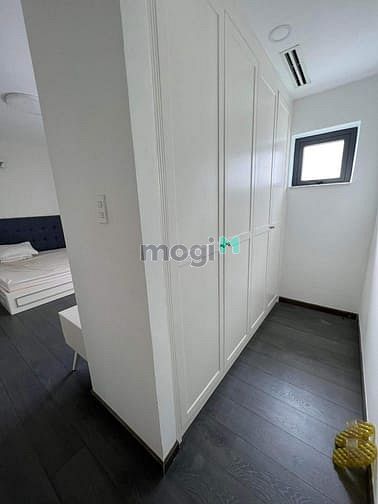 Hình ảnh Biệt thự 8x20, Hầm, Thang máy, Trệt, 3 lầu , 5 Pn, Full nội thất P.Ap