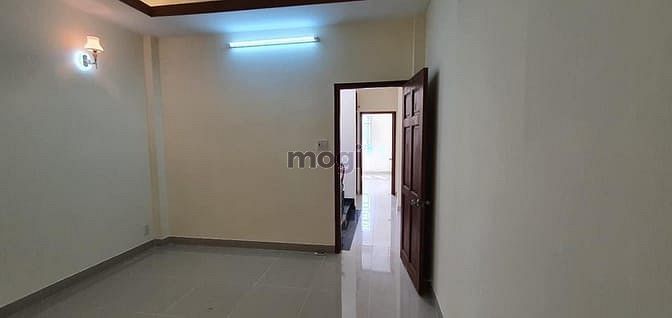 Hình ảnh Cho thuê nhà Hẻm VIP 212B/ Nguyễn Trãi, Q1