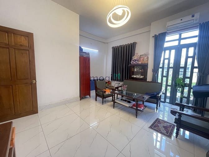 Hình ảnh Nhà đẹp 4 Tầng, Hẻm 5M, Lê Văn Quới giáp Tân Phú.