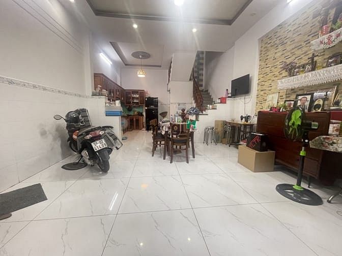 Hình ảnh Nhà đẹp 4 Tầng, Hẻm 5M, Lê Văn Quới giáp Tân Phú.