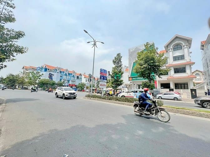 Hình ảnh FORRENT - MT Nguyễn Thị Thập HIMLAM Quận 7