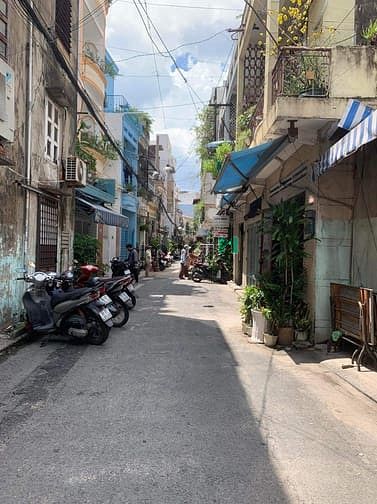 Hình ảnh Bán nhà Tân bình hẻm xe hơi sát mặt tiền