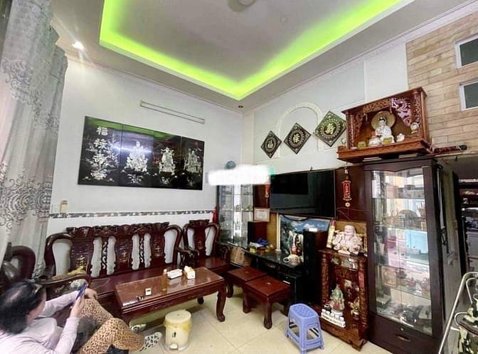 Hình ảnh Bán nhà Tân bình hẻm xe hơi sát mặt tiền