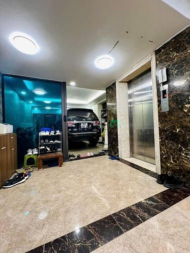 Hình ảnh Giảm chào! Phân lô Mạc Thái Tổ, ô tô tránh, vỉa hè, thang máy, 70m2*