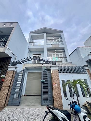 Hình ảnh Biệt thự 3 Tầng Hương Lộ 2, 112m2, 4Pn, Hẻm 5m.