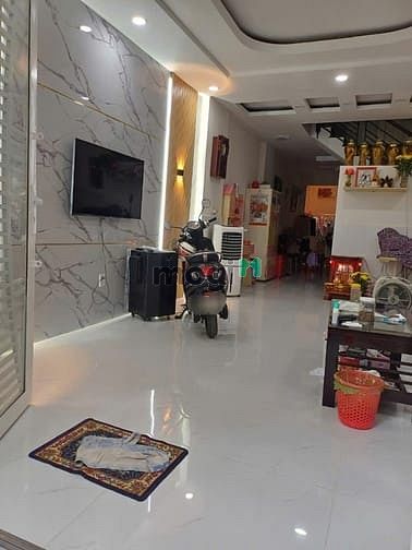 Hình ảnh Siêu phẩm nhà hẻm ô tô thông 4 x 18m khu vip Tên Lửa