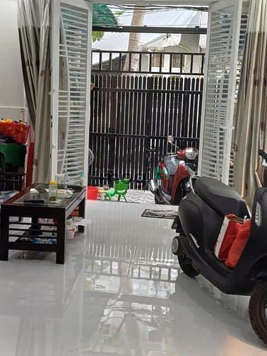 Hình ảnh Siêu phẩm nhà hẻm ô tô thông 4 x 18m khu vip Tên Lửa