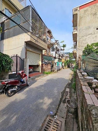 Hình ảnh Bán Gấp Đất **Giang Biên**, 54m2, Ngõ Ô Tô Thông, Giá 6,2 Tỷ