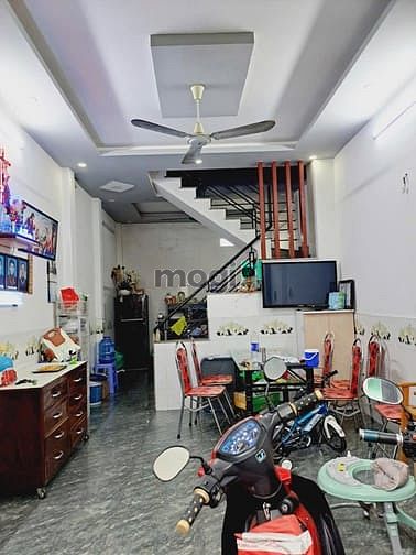 Hình ảnh Ngon hiếm, 4 tầng BTCT hẻm 7m thông, kdc sầm uất