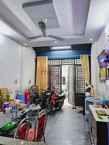 Hình ảnh Ngon hiếm, 4 tầng BTCT hẻm 7m thông, kdc sầm uất