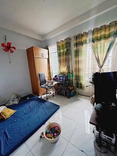 Hình ảnh Ngon hiếm, 4 tầng BTCT hẻm 7m thông, kdc sầm uất