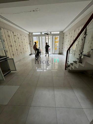 Hình ảnh Nhà rộng đẹp 4PN, HXH thông Phan văn Trị