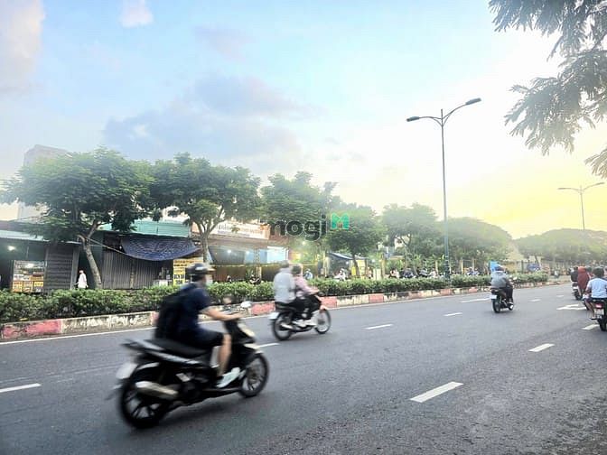 Hình ảnh Cho Thuê MB vị trí VIP Lê văn Việt, P. Tăng Nhơn Phú A, TP. Thủ Đức