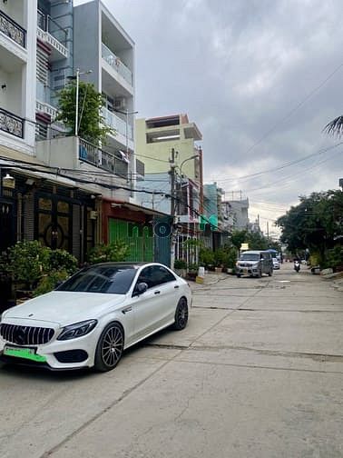 Hình ảnh Hẻm 8m, 60m2, 2 Tầng, SHR, Đường Bùi Tư Toàn.