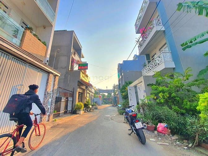 Hình ảnh bán Đất hẻm 730 Lã Xuân Oai, Long Trường, Q9. Dự án Samsung Town