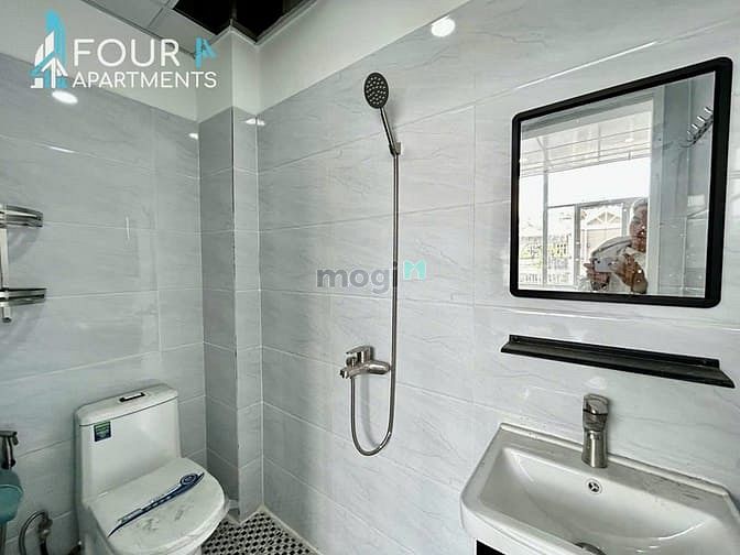 Hình ảnh CHDV Studio full NT + Cửa sổ trời lớn - Ngay Hàng Xanh; gần: UEF, HIU