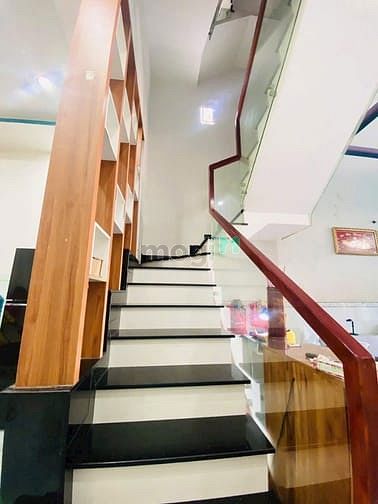 Hình ảnh 4 x 18,2m 3 tầng full nội thất hẻm xe tải