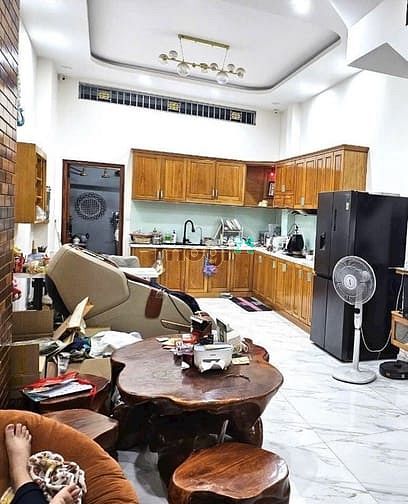 Hình ảnh 4 x 18,2m 3 tầng full nội thất hẻm xe tải